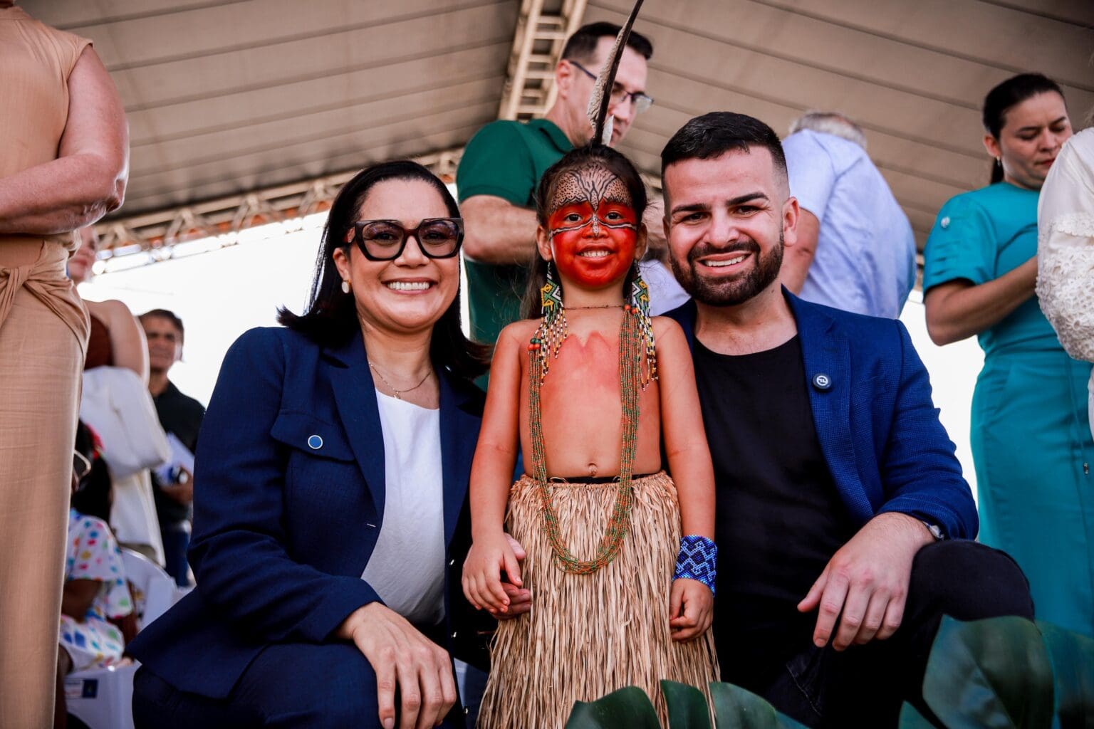 Mailza participa dos 112 anos de Tarauacá e celebra investimentos do governo no município